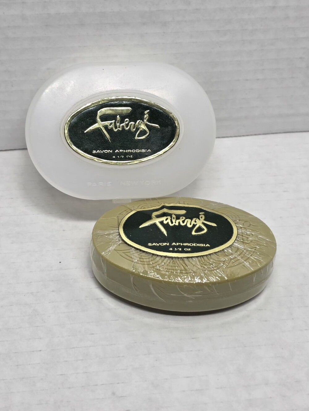 Vintage New Faberge Aphrodisia Bar Soap With Travel Case 4.5 OZ Paris New York